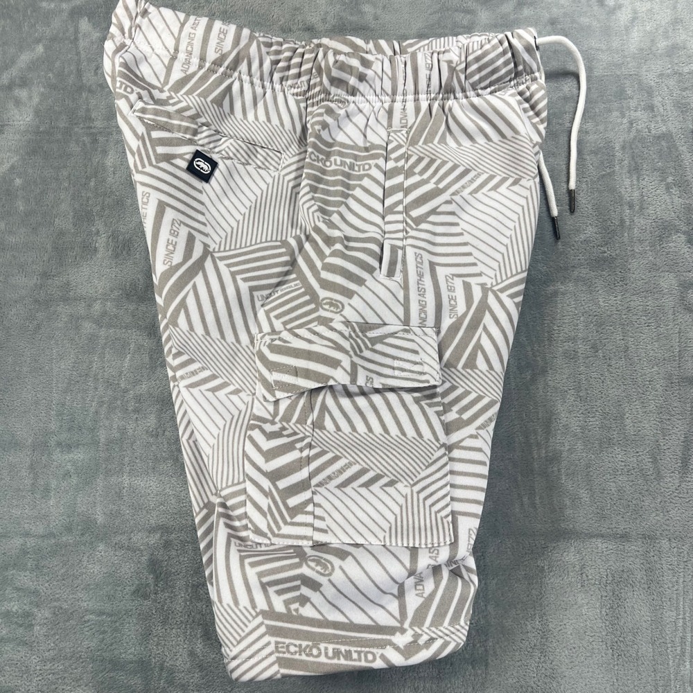 Ecko Unltd Men Fleece Cargo Shorts White Grey Geometric Take Flight Large NWT - Picture 9 of 10